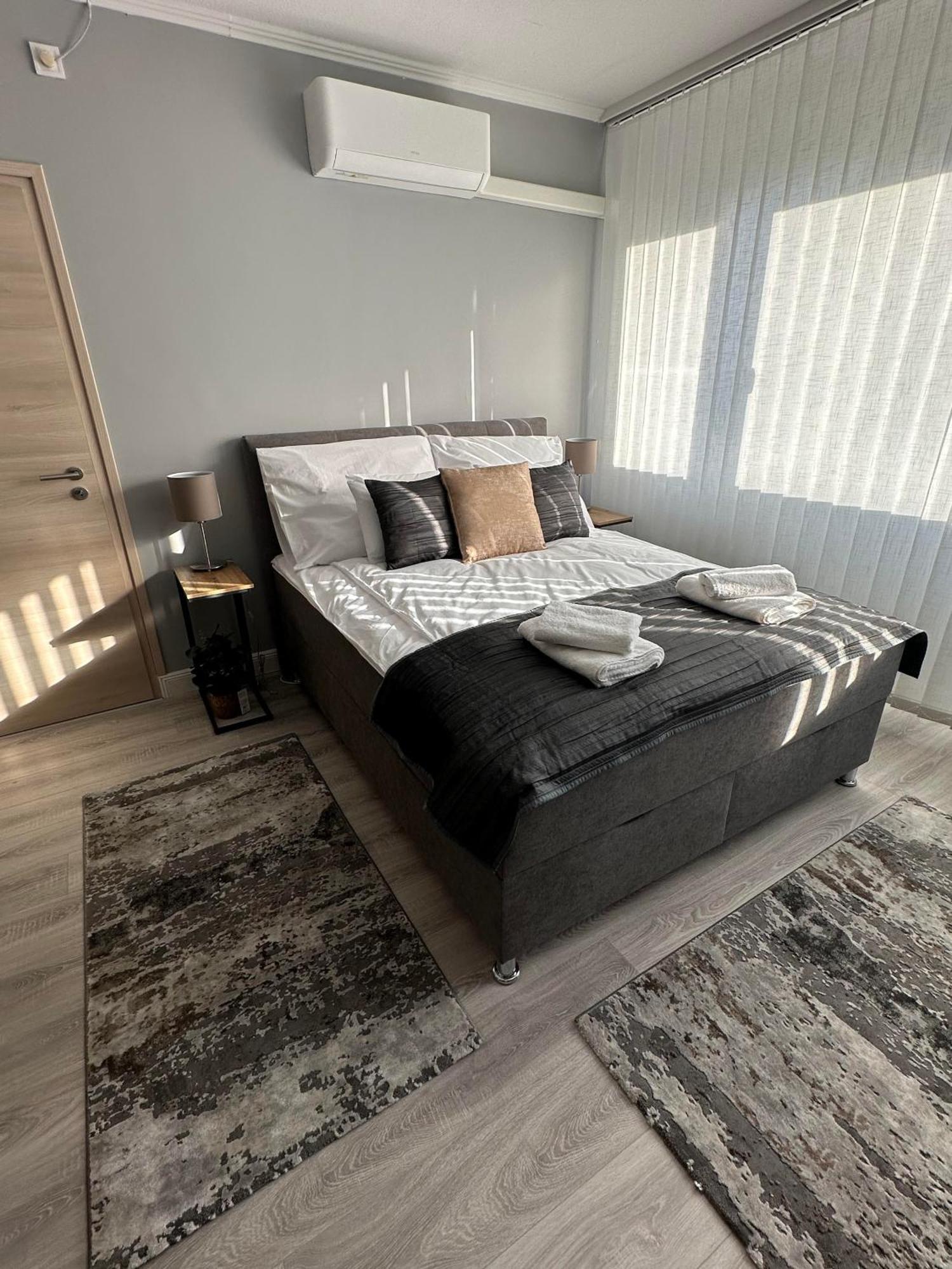 City Park Apartman บูดาเปสต์ ภายนอก รูปภาพ