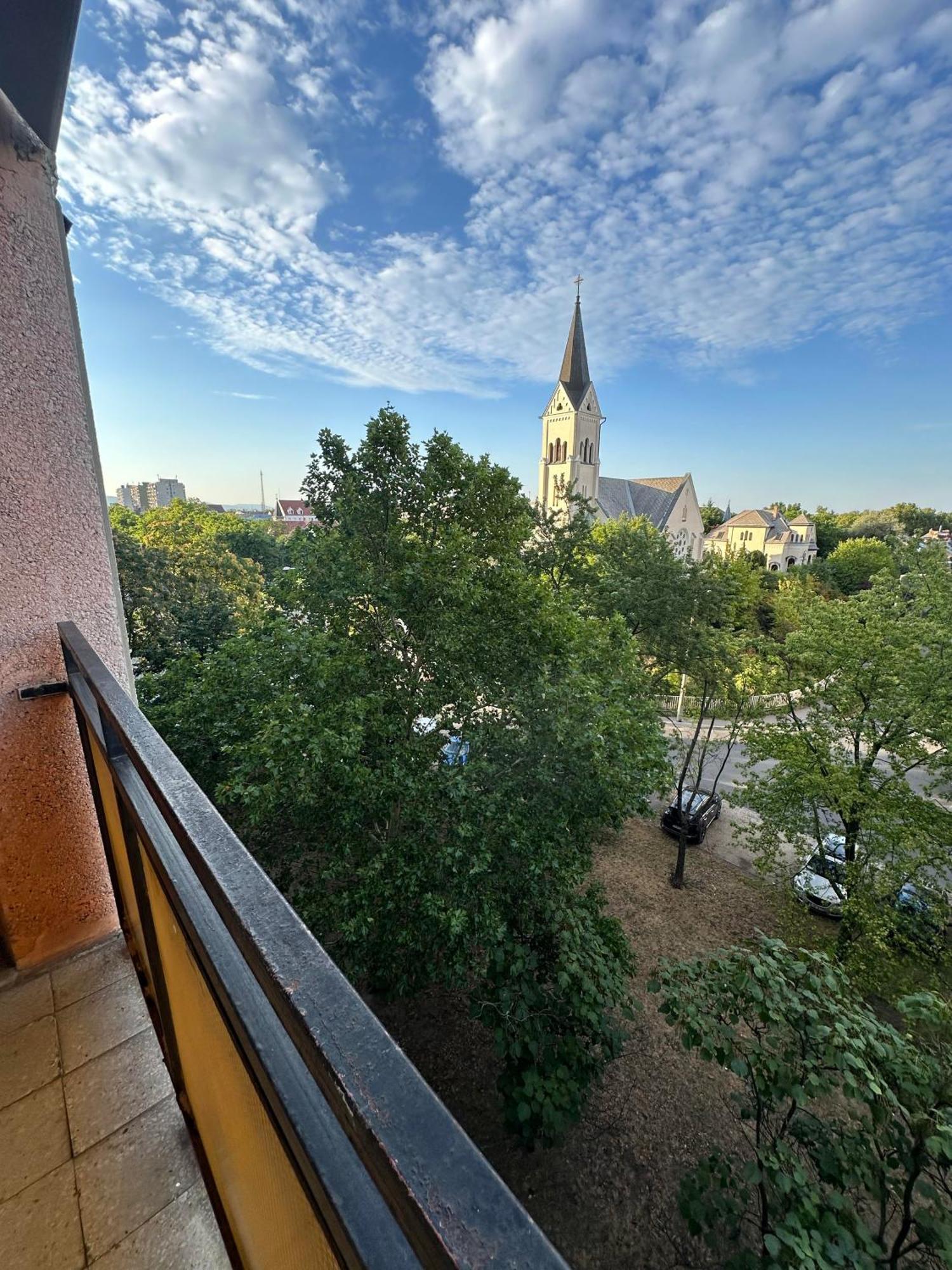 City Park Apartman บูดาเปสต์ ภายนอก รูปภาพ